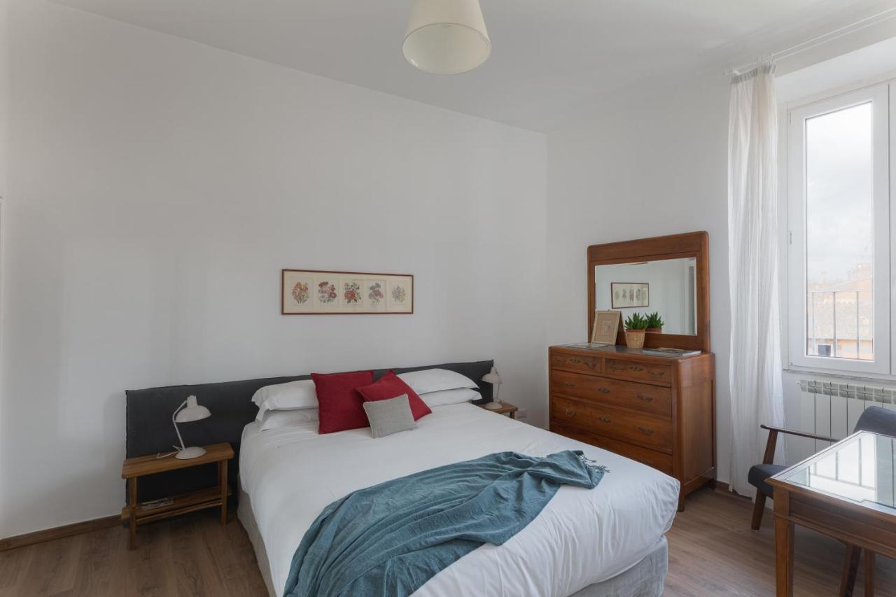 Amazing Penthouse With Terrace And Rooftop In Trastevere Rom Exteriör bild
