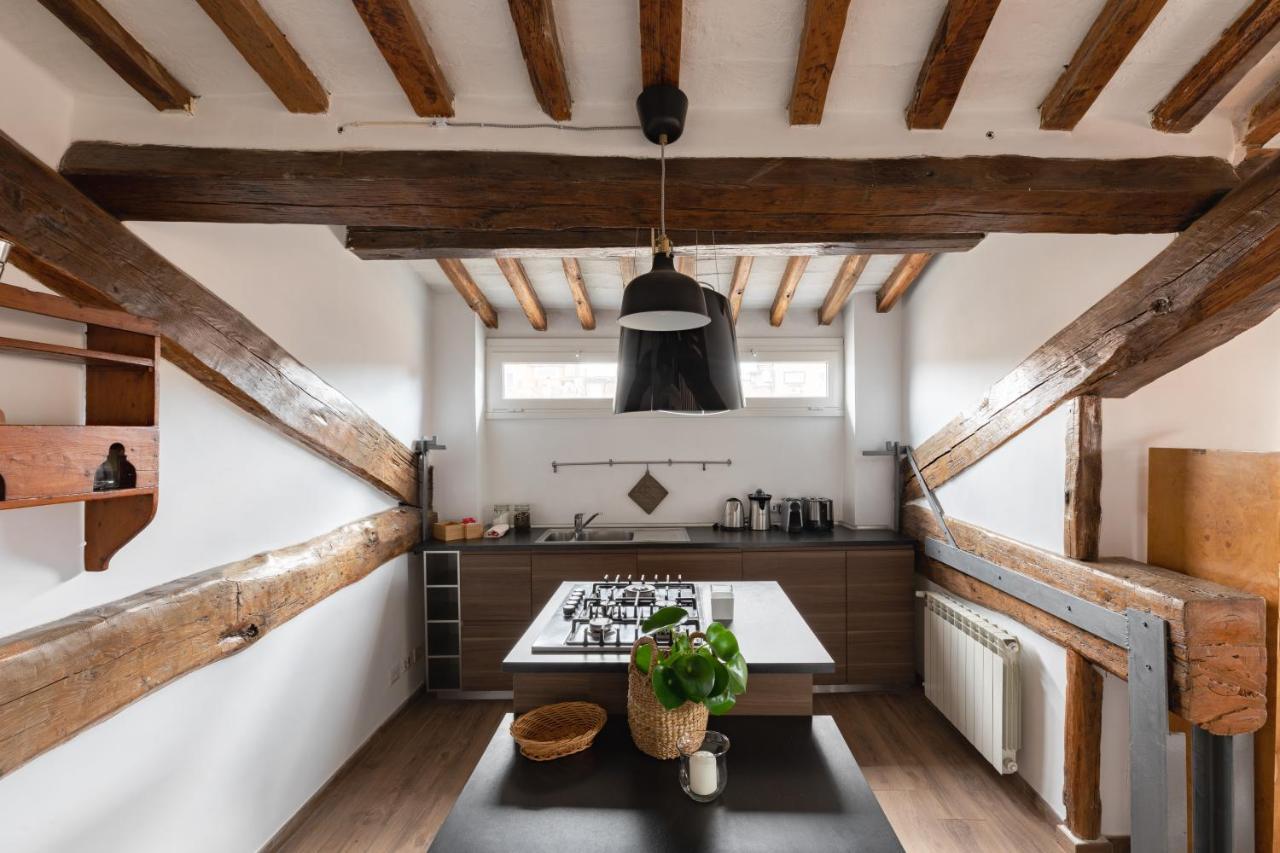 Amazing Penthouse With Terrace And Rooftop In Trastevere Rom Exteriör bild