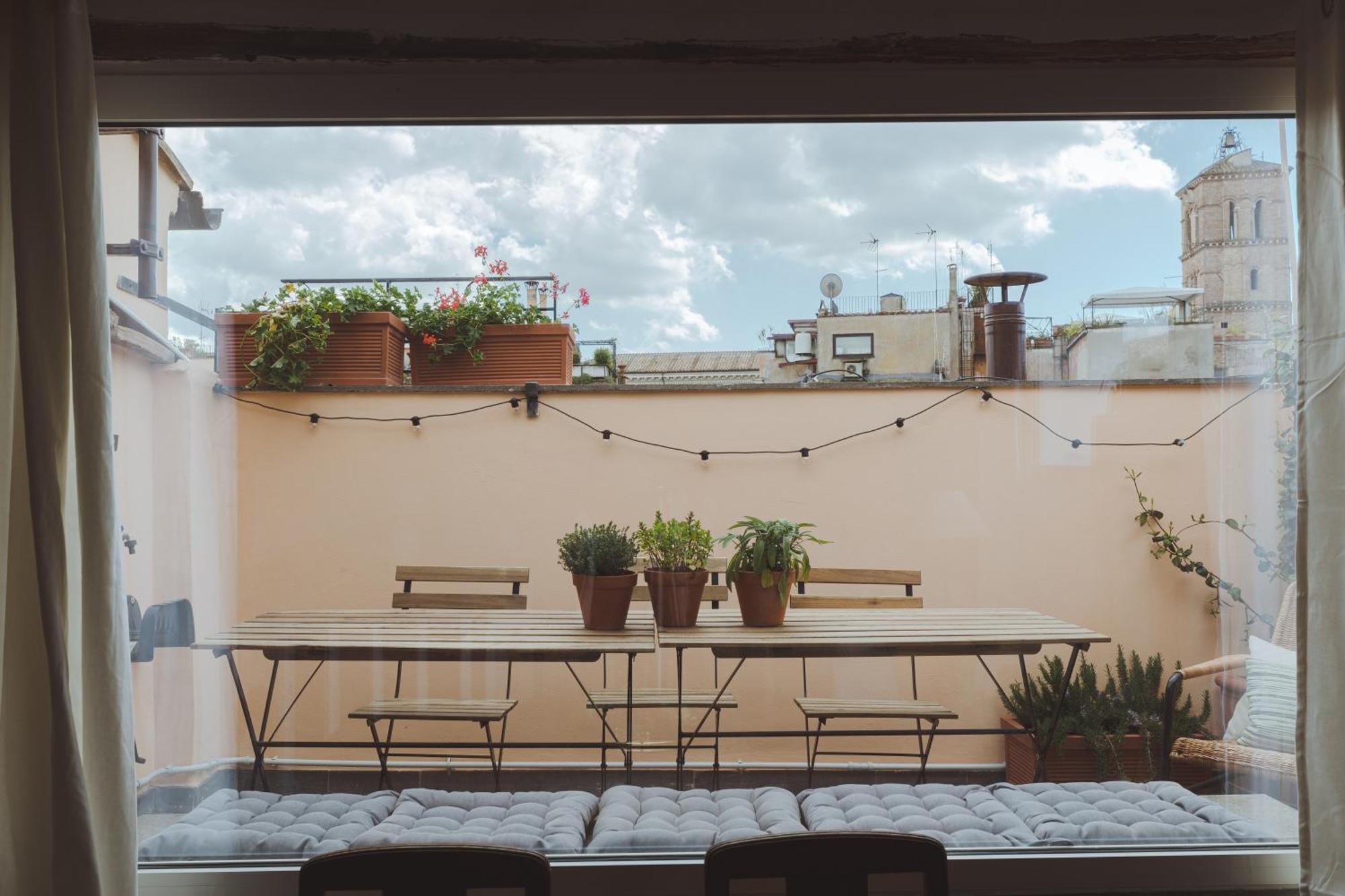 Amazing Penthouse With Terrace And Rooftop In Trastevere Rom Exteriör bild