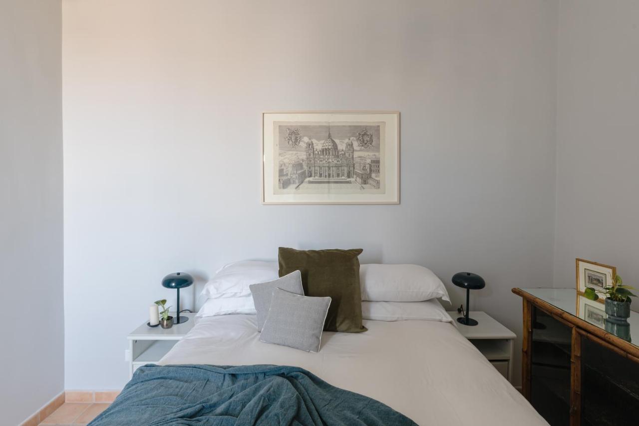 Amazing Penthouse With Terrace And Rooftop In Trastevere Rom Exteriör bild