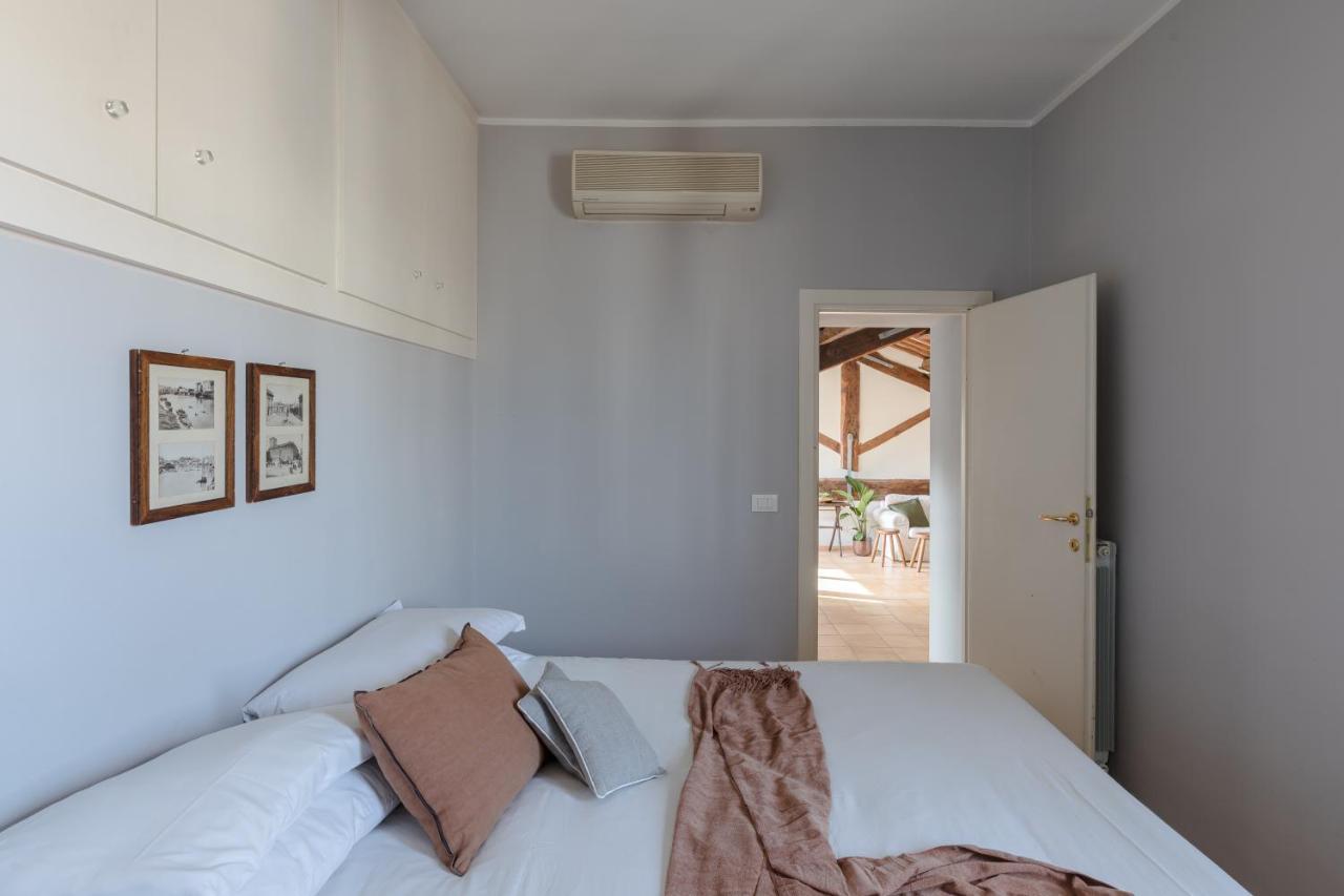 Amazing Penthouse With Terrace And Rooftop In Trastevere Rom Exteriör bild